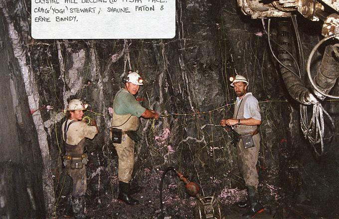 1996 Reef Mining NL Poverty Reef Shaune Paton, Craig (Yogi) Stewart, Ernie Bandy; preparing face for firing